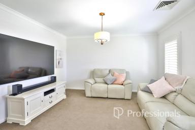 House For Sale - VIC - Mildura - 3500 - Absolute Gem – Downsizer's Delight  (Image 2)