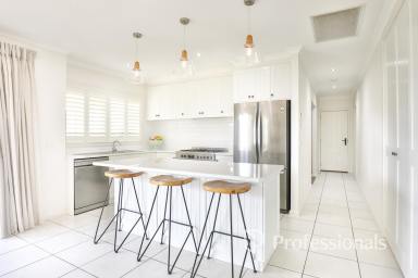 House For Sale - VIC - Mildura - 3500 - Absolute Gem – Downsizer's Delight  (Image 2)