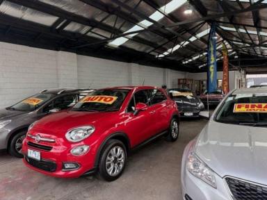 Industrial/Warehouse For Sale - VIC - Huntingdale - 3166 - MAIN ROAD FRONTAGE WITH 40,000 CARS PASSING EVERY DAY, RECENT NEW ROOF AND BATHROOM WITH SHOWER.  (Image 2)