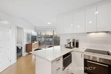 Apartment For Sale - WA - East Perth - 6004 - Top Floor Luxury Living with Breathtaking, Million Dollar Views!  (Image 2)