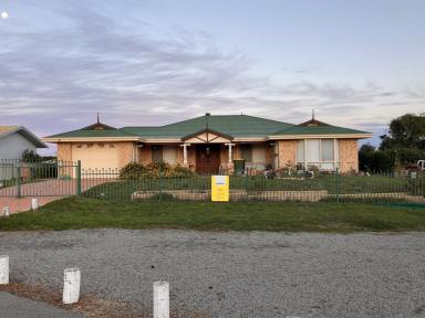 House For Sale - WA - Hopetoun - 6348 - When only the best address in town will do!  (Image 2)