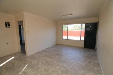 Unit For Lease - NSW - Inverell - 2360 - Low Maintenance, 1 Bedroom Unit  (Image 2)