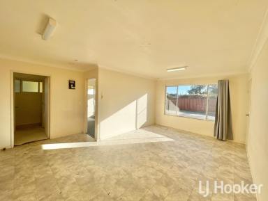 Unit For Lease - NSW - Inverell - 2360 - Low Maintenance, 1 Bedroom Unit  (Image 2)