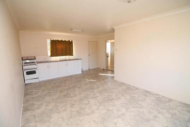 Unit For Lease - NSW - Inverell - 2360 - Low Maintenance, 1 Bedroom Unit  (Image 2)