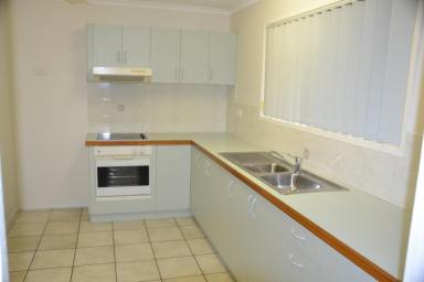 Unit For Lease - QLD - Mount Pleasant - 4740 - COMFORTABLE 2 BEDROOM UNIT  (Image 2)