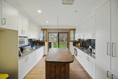 Acreage/Semi-rural For Sale - NSW - Temora - 2666 - Lifestyle Living on 3* Acres  (Image 2)