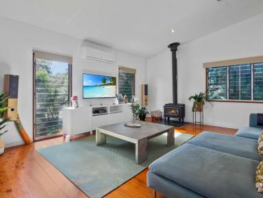 House For Sale - QLD - Macleay Island - 4184 - Priced to Sell!  (Image 2)