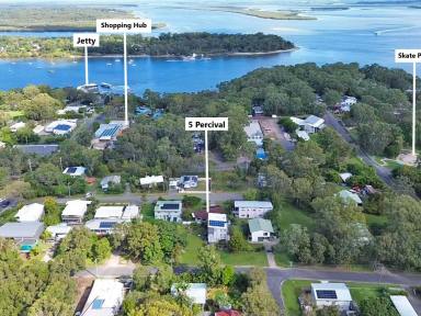 House For Sale - QLD - Macleay Island - 4184 - Steps from the Island Hub - Fully Renovated & Move-In Ready  (Image 2)