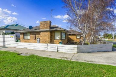 House For Sale - VIC - Apollo Bay - 3233 - Comfortable home in the heart of Apollo Bay  (Image 2)