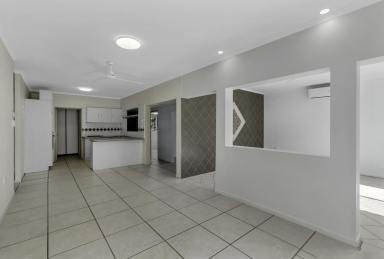House For Lease - QLD - Edmonton - 4869 - Large 3 Bedroom Home with Ensuite - Extra Office - Huge Block - Fully Fenced  (Image 2)