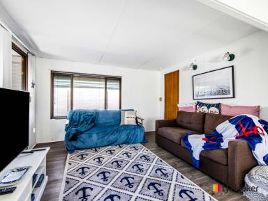 House For Sale - NSW - Batehaven - 2536 - Pet Friendly Holiday Cabin in Beachfront NRMA Holiday Park !  (Image 2)