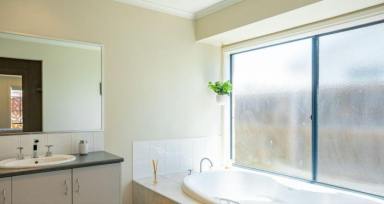 House For Lease - VIC - Inverloch - 3996 - Inverloch  (Image 2)