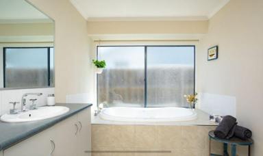 House For Lease - VIC - Inverloch - 3996 - Inverloch  (Image 2)