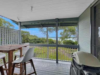 House For Sale - QLD - Macleay Island - 4184 - Absolute Waterfront - Sea Myth Cottage (Image 2)