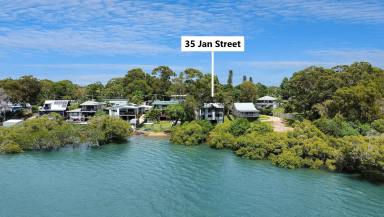 House For Sale - QLD - Macleay Island - 4184 - Absolute Waterfront - Sea Myth Cottage  (Image 2)