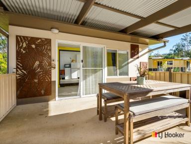 House For Sale - NSW - North Batemans Bay - 2536 - HOLIDAY THIS SUMMER -  Holiday Cabin - Fully Furnished & Pet-Friendly !  (Image 2)