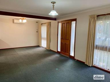 Townhouse For Lease - VIC - Strathdale - 3550 - Quiet Court Living Near Kennington Reservoir  (Image 2)