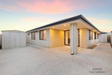 House For Sale - WA - Maddington - 6109 - SPACIOUS FAMILY LIVING WITH STYLE & CONVENIENCE!  (Image 2)