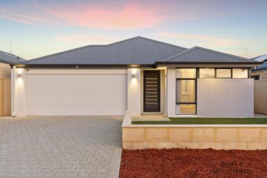 House For Sale - WA - Maddington - 6109 - SPACIOUS FAMILY LIVING WITH STYLE & CONVENIENCE!  (Image 2)