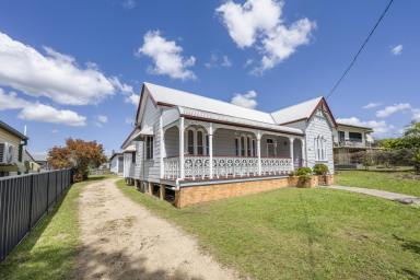 House For Lease - NSW - South Grafton - 2460 - FULLY FURNISHED HOME SOUTH GRAFTON  (Image 2)