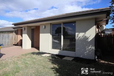 House Leased - VIC - Cranbourne East - 3977 - MODERN FAMILY HOME  (Image 2)