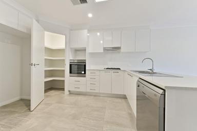 Duplex/Semi-detached For Lease - NSW - Dubbo - 2830 - Living Down Boyd Avenue  (Image 2)