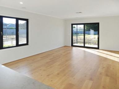 House For Lease - VIC - East Bairnsdale - 3875 - NEW 4 BEDROOM FAMILY HOME  (Image 2)