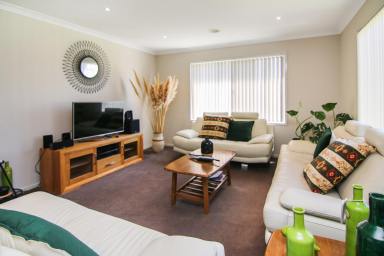 House For Lease - VIC - Eastwood - 3875 - A PERFECT NEAT AND TIDY FAMILY HOME IN PRIME LOCATION  (Image 2)