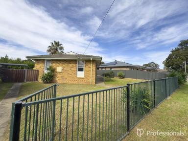 House For Sale - NSW - West Tamworth - 2340 - 3 Bedroom For Sale - Attention Investors  (Image 2)