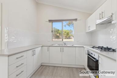 House For Lease - WA - Orelia - 6167 - SELF CONTAINED UNIT 1 BEDROOM 1 BATHROOM  (Image 2)