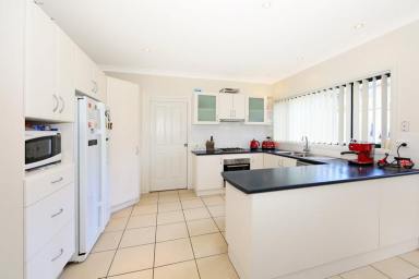 Duplex/Semi-detached For Lease - NSW - Gerringong - 2534 - Low Maintenance Coastal Living  (Image 2)