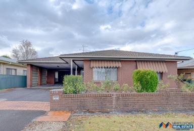 House For Sale - VIC - Myrtleford - 3737 - Charming Character & Prime Position  (Image 2)