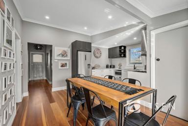 House For Sale - VIC - Golden Square - 3555 - Stunning renovated home in a sought-after location.  (Image 2)