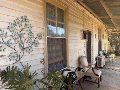 House For Sale - VIC - Ouyen - 3490 - 10%+ for a $100k purchase price? Yes please!  (Image 2)