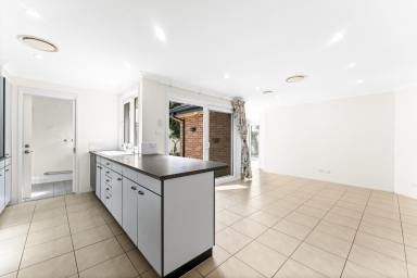House For Lease - NSW - Raymond Terrace - 2324 - SPACIOUS FAMILY HOME!!  (Image 2)