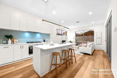 House For Sale - WA - Riverton - 6148 - BRAND NEW Luxury Family Home. Rossmoyne High School Zone  (Image 2)