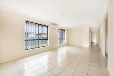 House For Lease - NSW - Tamworth - 2340 - FAMILY HOME IN CALALA  (Image 2)