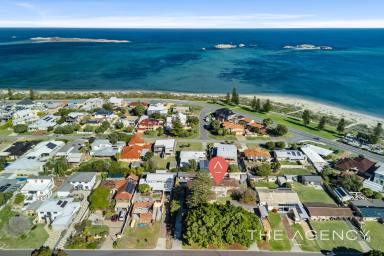 Unit For Sale - WA - Shoalwater - 6169 - 100 Steps to the Sand – This One’s a No Brainer.  (Image 2)