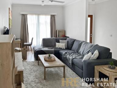 House For Lease - VIC - Horsham - 3400 - Modern Townhouse in Prime Location  (Image 2)