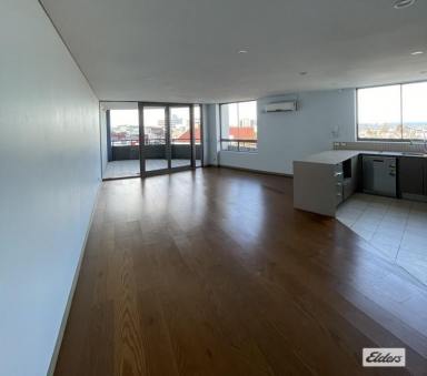 Unit For Lease - NSW - Wollongong - 2500 - Sunny North/East facing apartment with stunning city and ocean views.  (Image 2)