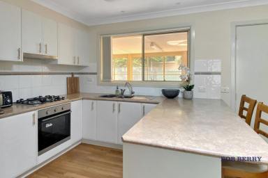 Villa For Lease - NSW - Dubbo - 2830 - Fully Furnished 3-Bedroom Villa in Secure Gated Estate  (Image 2)