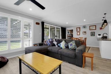 House For Sale - QLD - Macleay Island - 4184 - Lovely Family Home  (Image 2)