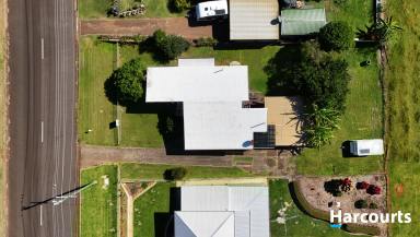House For Sale - QLD - Childers - 4660 - TOWN LIVING WITH RURAL VIEWS  (Image 2)