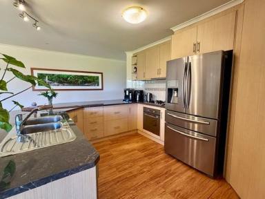 House For Sale - VIC - Mildura - 3500 - Impressive Westside Home  (Image 2)