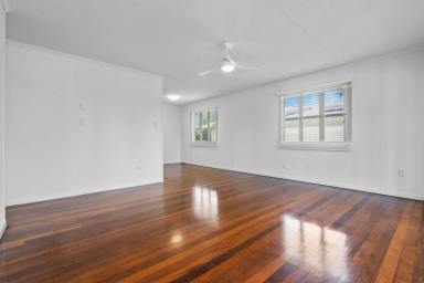 House For Sale - QLD - Wishart - 4122 - Spacious Family Home in the Mansfield State High Catchment  (Image 2)