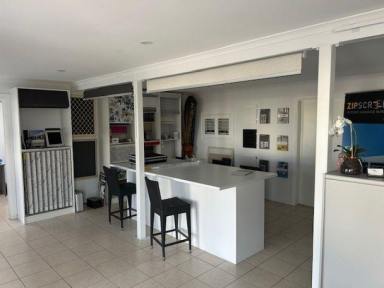 Business For Sale - SA - Goolwa - 5214 - Blinds, Awnings and Security Doors  (Image 2)