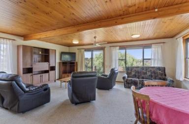 House For Lease - SA - Coffin Bay - 5607 - 1 Bed Cottage adjacent Long Beach National Park entry - Shed possibly available  (Image 2)
