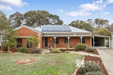 House For Sale - VIC - Spring Gully - 3550 - Renovated Family Gem in Prime Spring Gully Location  (Image 2)
