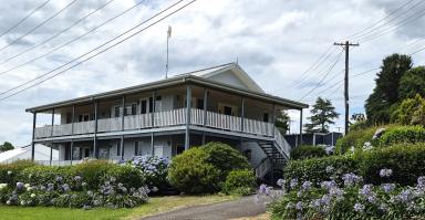 House For Sale - NSW - Dorrigo - 2453 - Gorgeous family home offers multi-generational living, close to town, great views!  (Image 2)