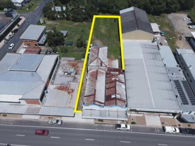 Office(s) Sold - QLD - Ingham - 4850 - RETAIL SHOWROOMS ON BRUCE HIGHWAY IN INGHAM!  (Image 2)